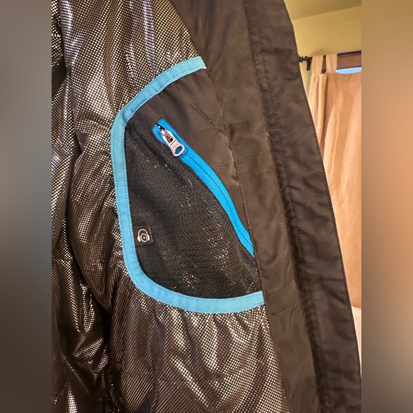 Columbia Snowboard Jacket - Picture 4 of 8